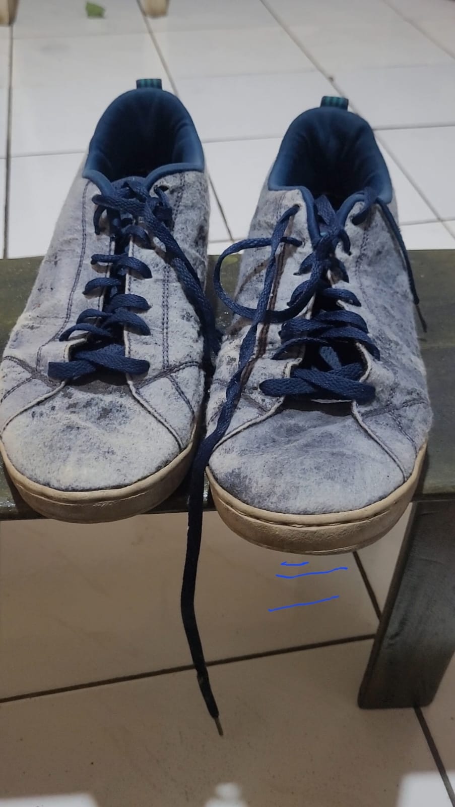 Sepatu sebelum repaint